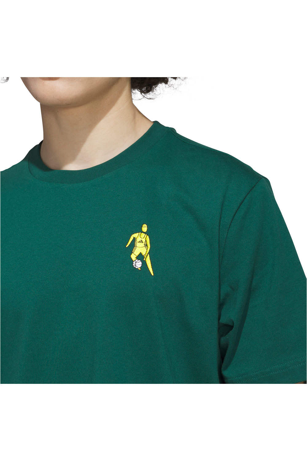 adidas camiseta baloncesto Hoops for All Graphic vista detalle