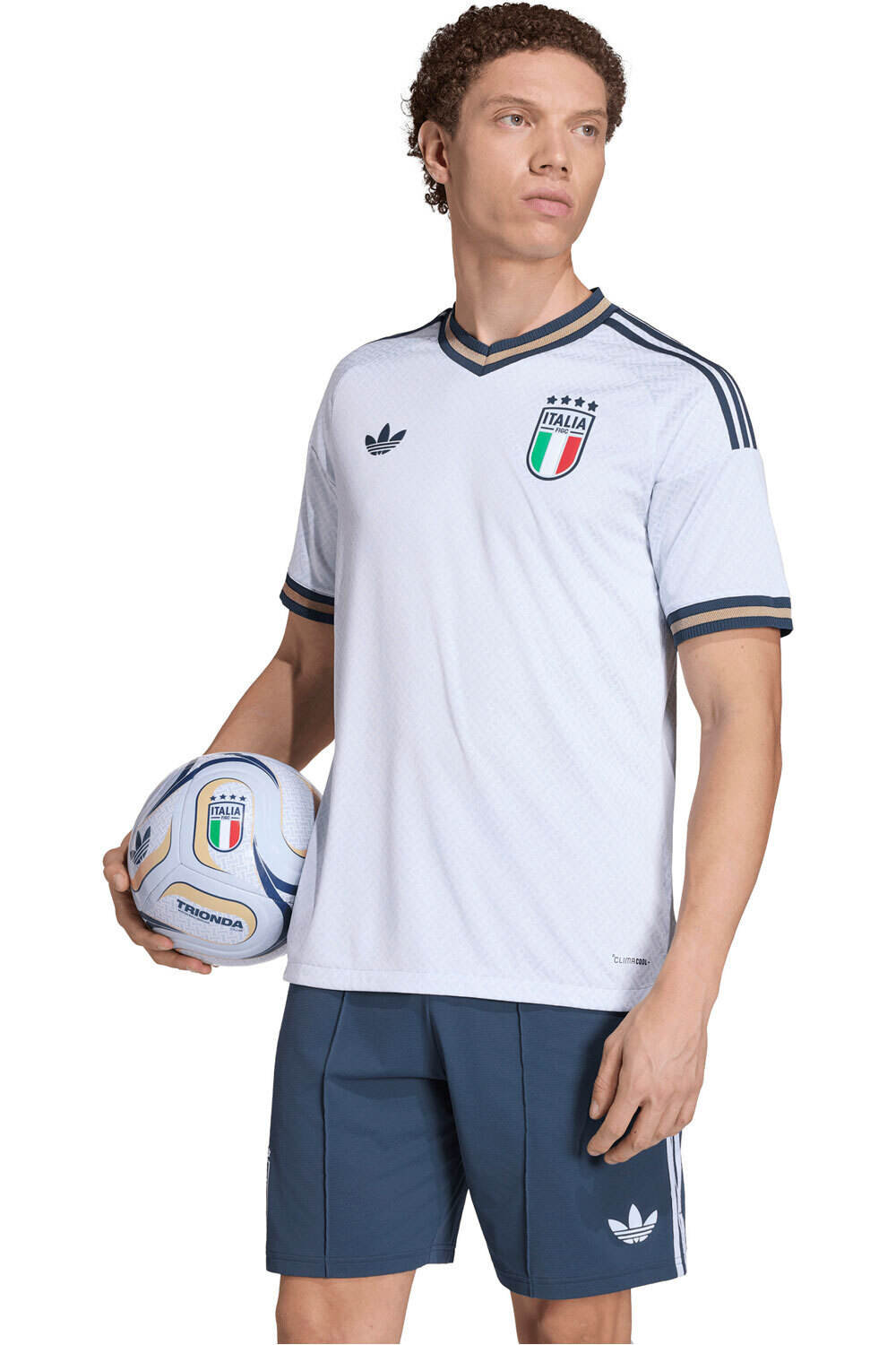 adidas camiseta de fútbol oficiales 2 EQUIPACIN AUTHENTIC ITALIA 26 vista frontal