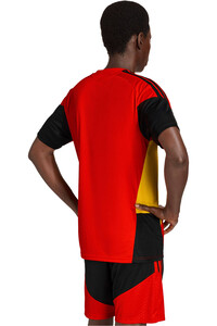 adidas camiseta de fútbol oficiales ENTRENAMIENTO BLGICA TIRO 26 vista trasera