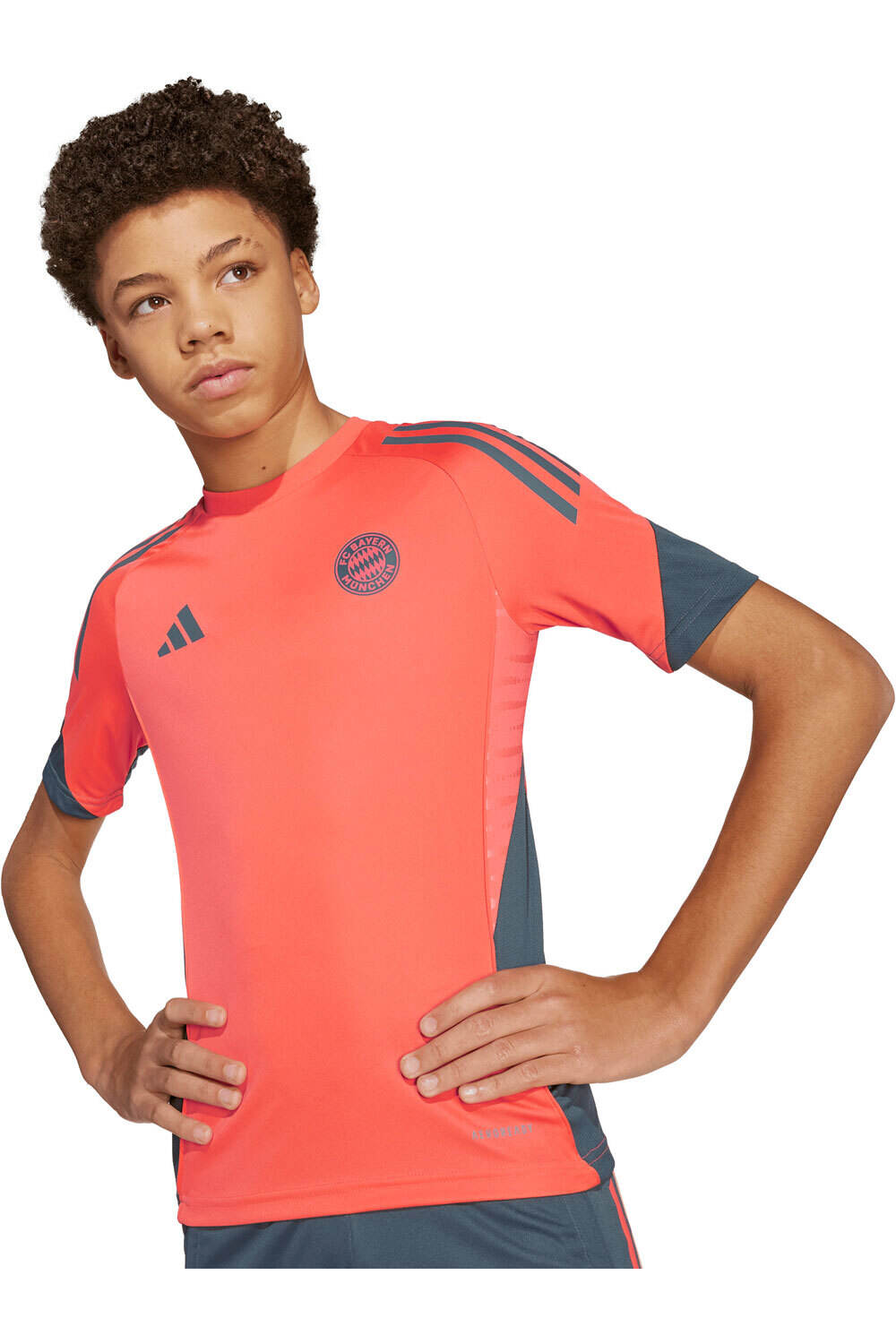 adidas camiseta de fútbol oficiales niño B.MUNICH 26 TR JSY Y vista trasera