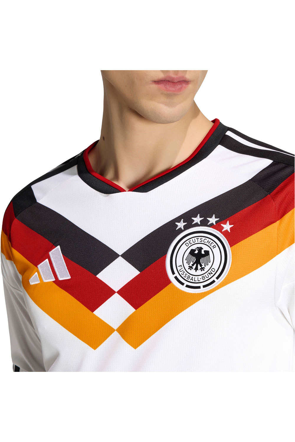 adidas camiseta de fútbol oficiales PRIMERA EQUIPACIN MUNDIAL ALEMANIA 26 vista detalle