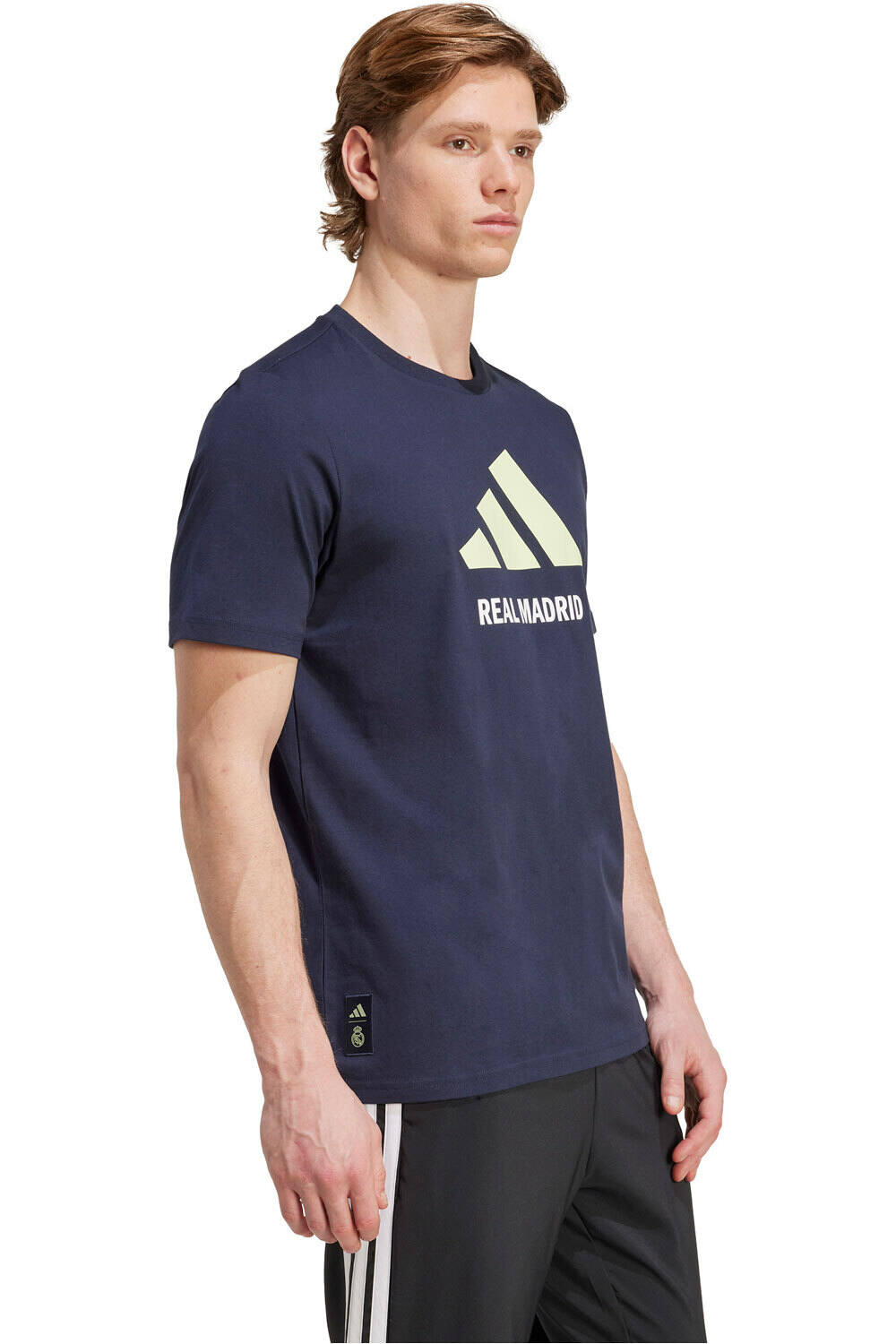 adidas camiseta de fútbol oficiales REAL MADRID SEASONAL GRAPHIC vista detalle