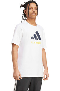 adidas camiseta de fútbol oficiales REAL MADRID SEASONAL GRAPHIC vista detalle