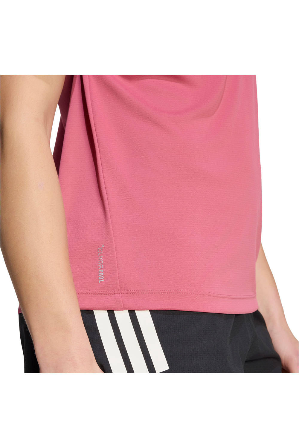 adidas camiseta entrenamiento manga corta mujer Run Ess Tee W 03