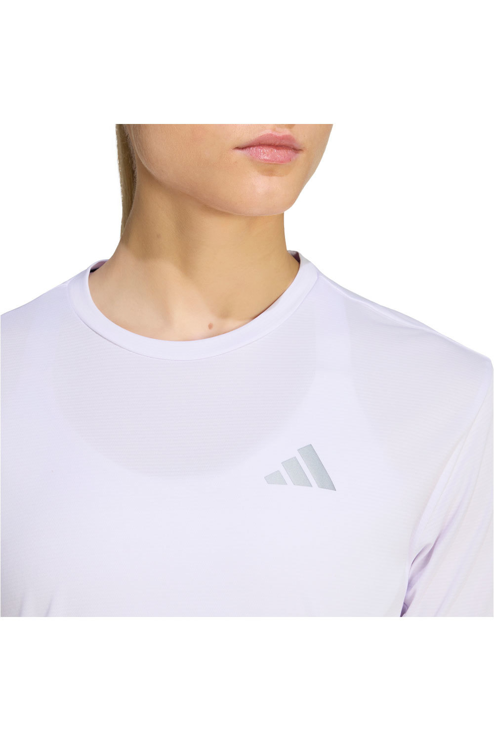 adidas camiseta entrenamiento manga corta mujer Run Ess Tee W vista detalle