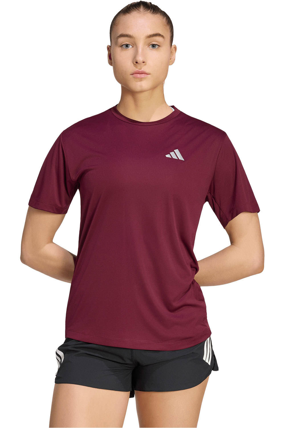 adidas camiseta entrenamiento manga corta mujer Run Ess Tee W vista frontal