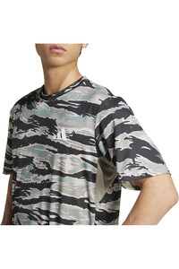 adidas camiseta fitness hombre CAMO AOP TEE vista detalle