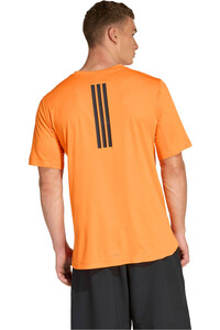 adidas camiseta fitness hombre D4T PRIMELIFT 3 STRIPES vista trasera