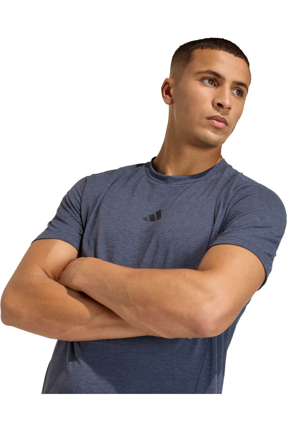 adidas camiseta fitness hombre DESIGNED FOR TRAINING WORKOUT vista detalle