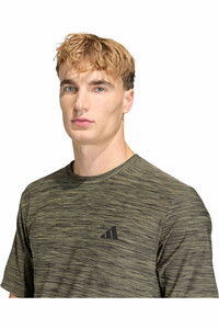 adidas camiseta fitness hombre ENTRENAMIENTO ESSENTIALS FLEX vista detalle