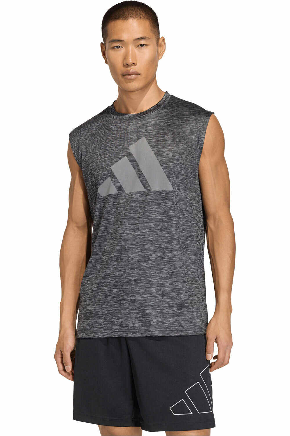 adidas camiseta fitness hombre ESSENTIALS BRANDLOVE vista frontal