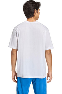 adidas camiseta fitness hombre ESSENTIALS FEELREADY vista trasera