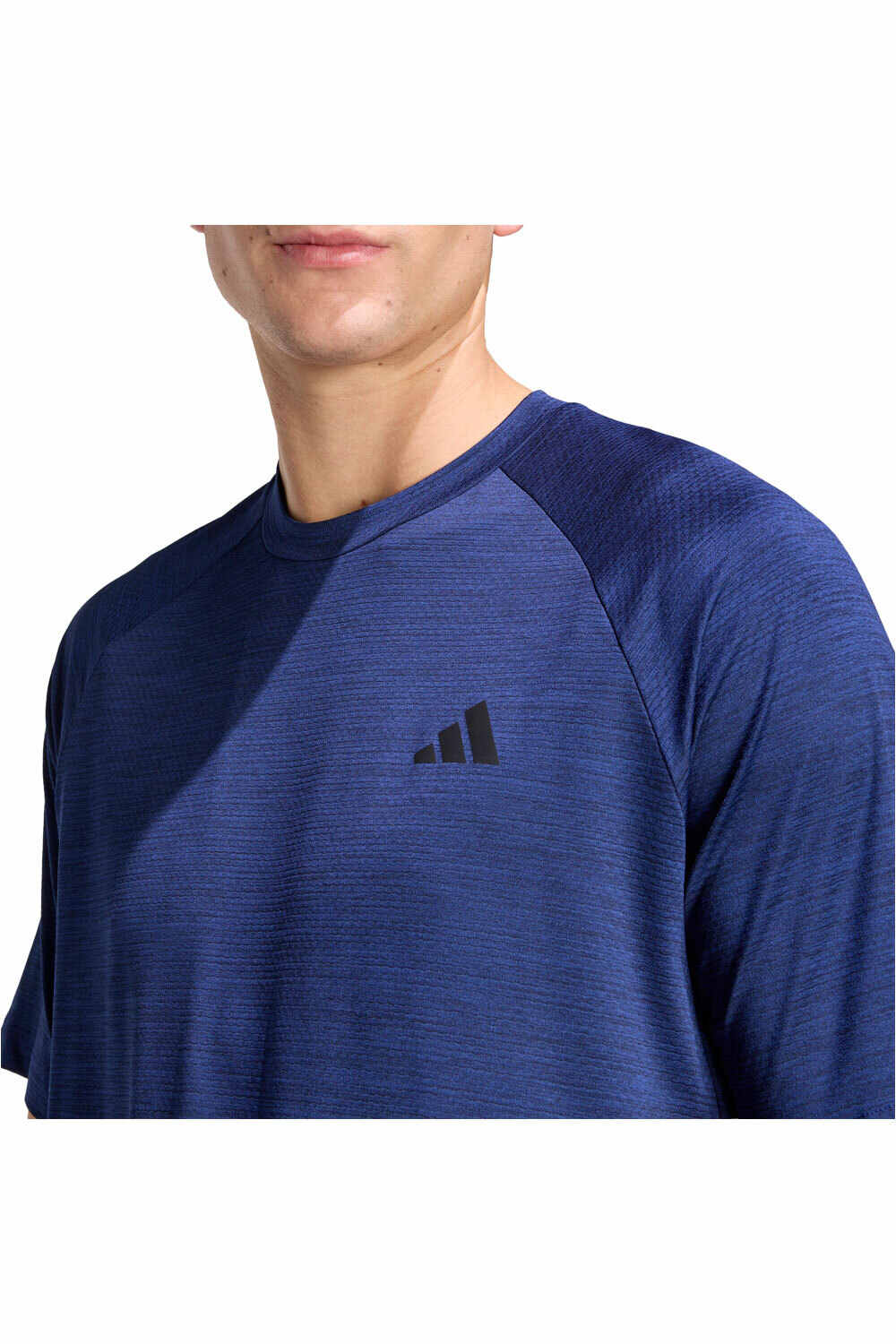 adidas camiseta fitness hombre ESSENTIALS vista detalle