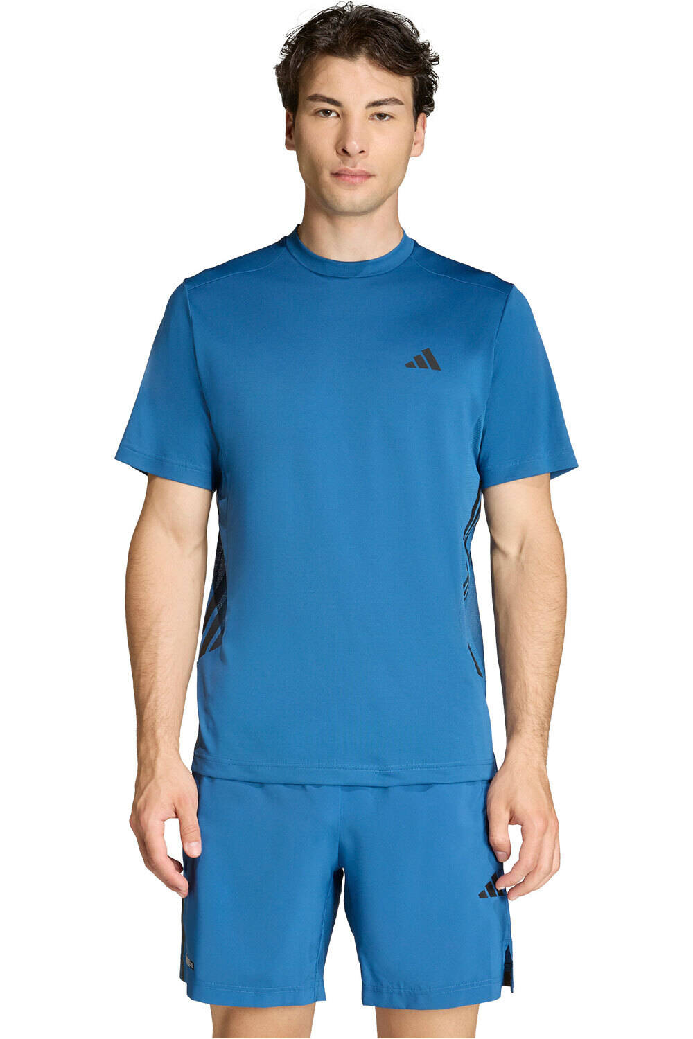 adidas camiseta fitness hombre TECH ESSENTIALS 3 STRIPES vista frontal