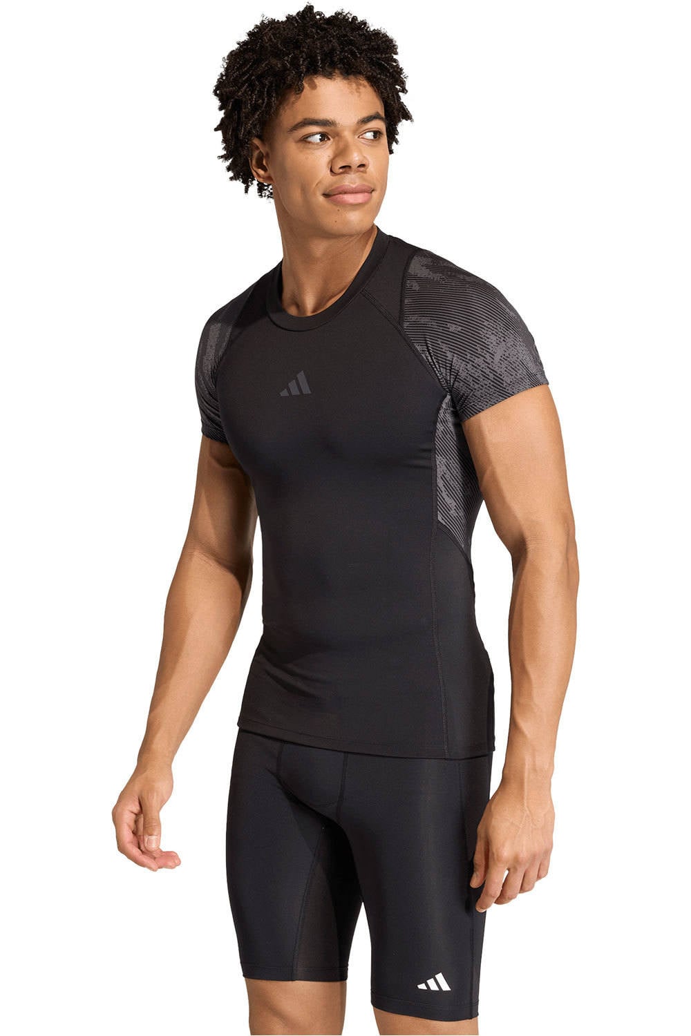 adidas camiseta fitness hombre TECHFIT AOP vista frontal