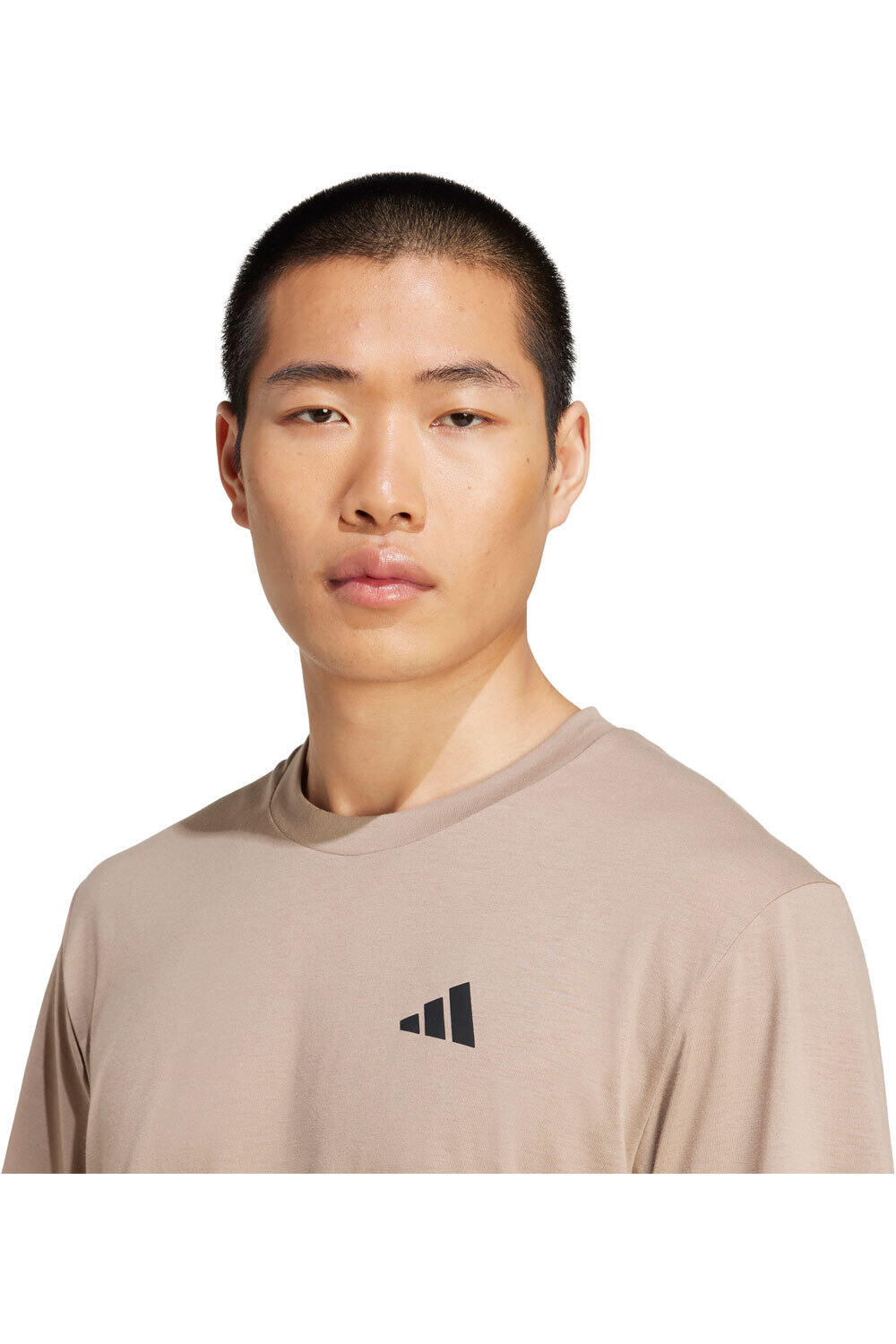 adidas camiseta fitness hombre TRAIN ESSENTIALS FEELREADY vista detalle