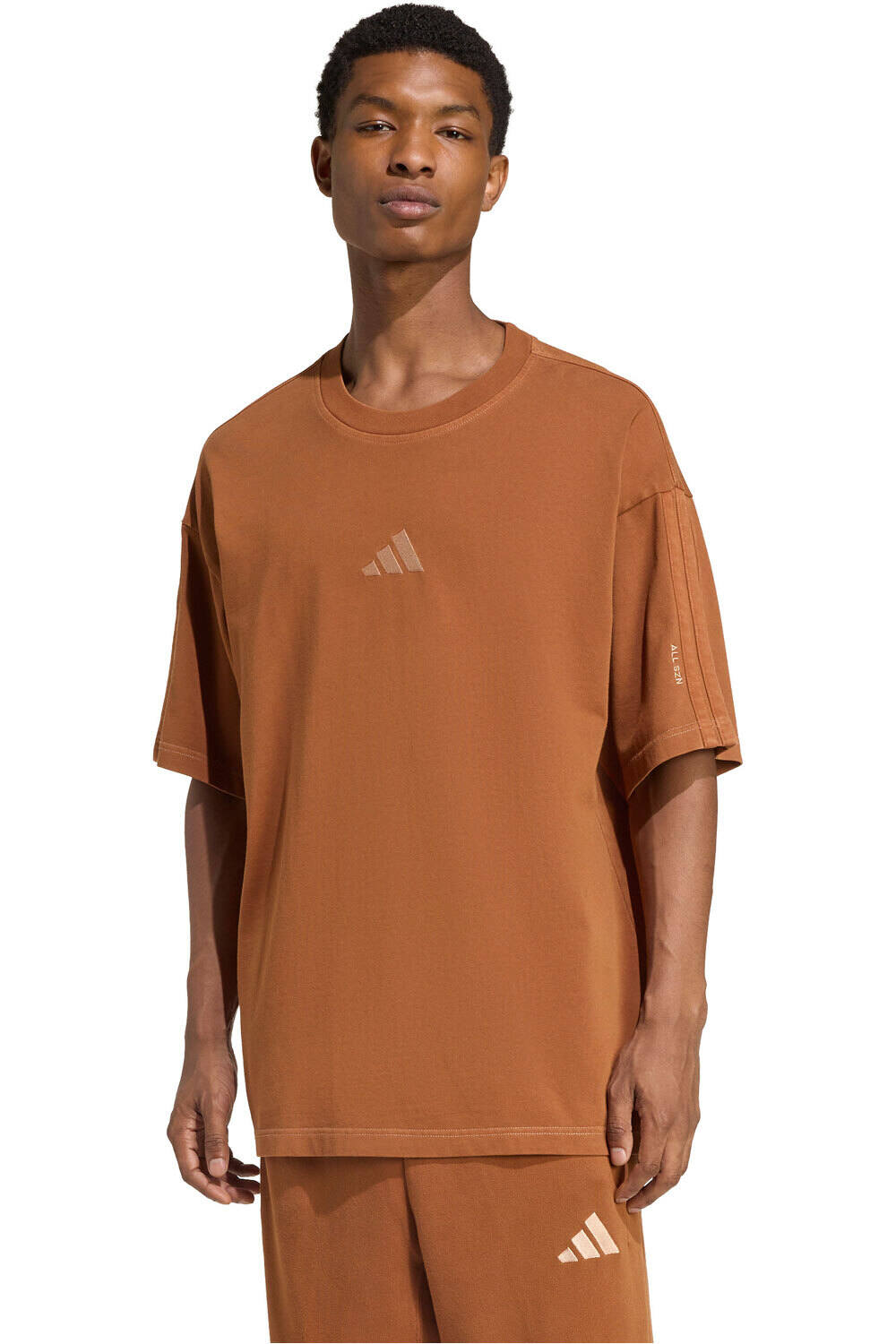 adidas camiseta manga corta hombre ALL SZN DESGASTADA vista frontal