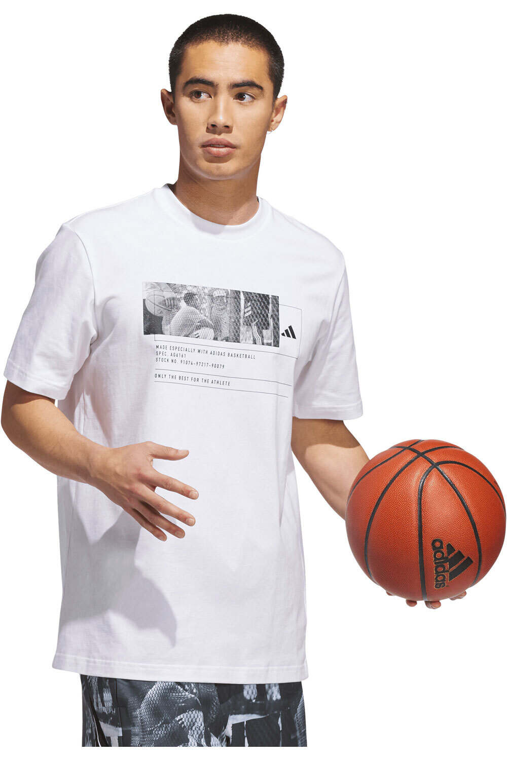 adidas camiseta manga corta hombre BASKETBALL GRAPHIC TEE vista detalle