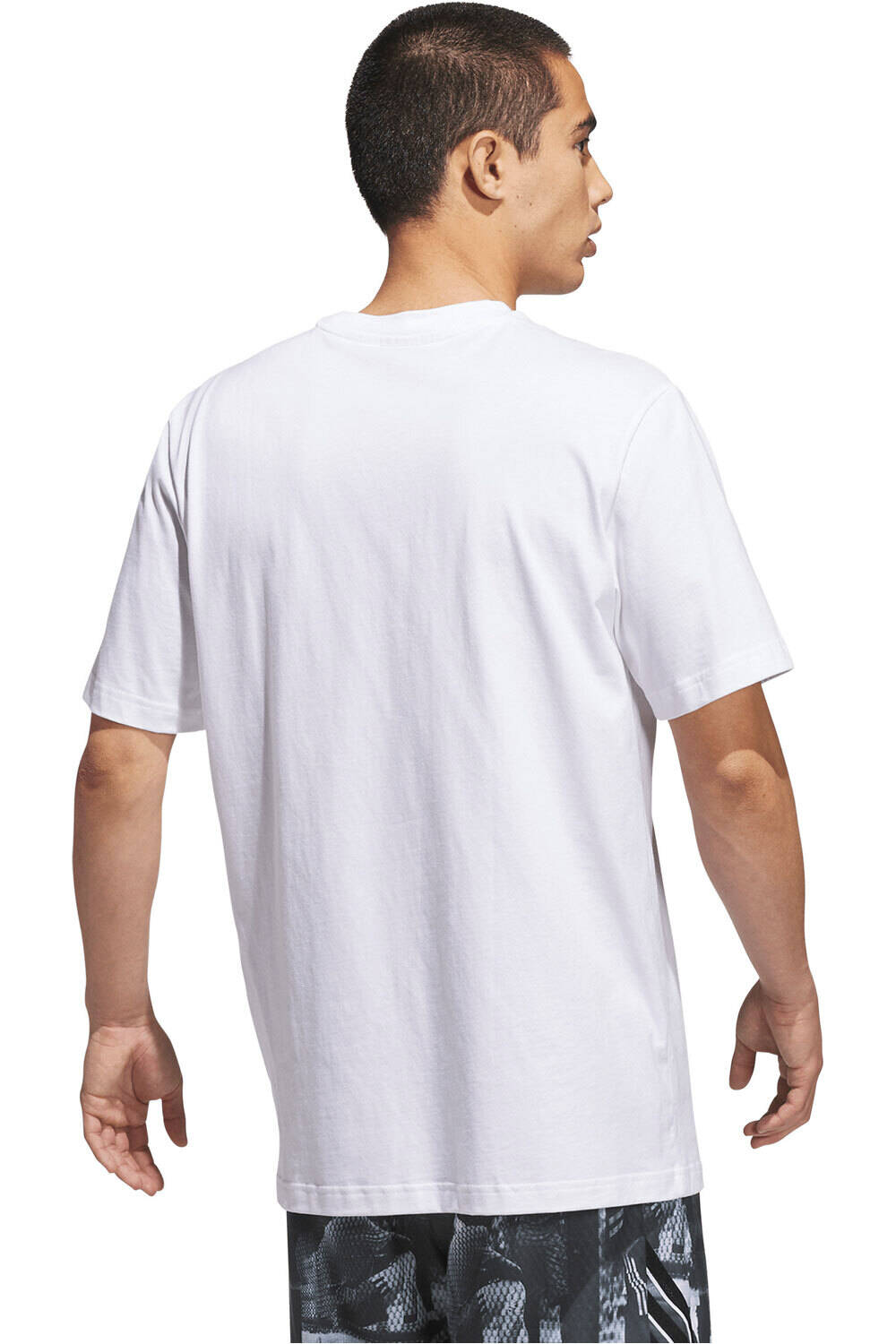 adidas camiseta manga corta hombre BASKETBALL GRAPHIC TEE vista trasera