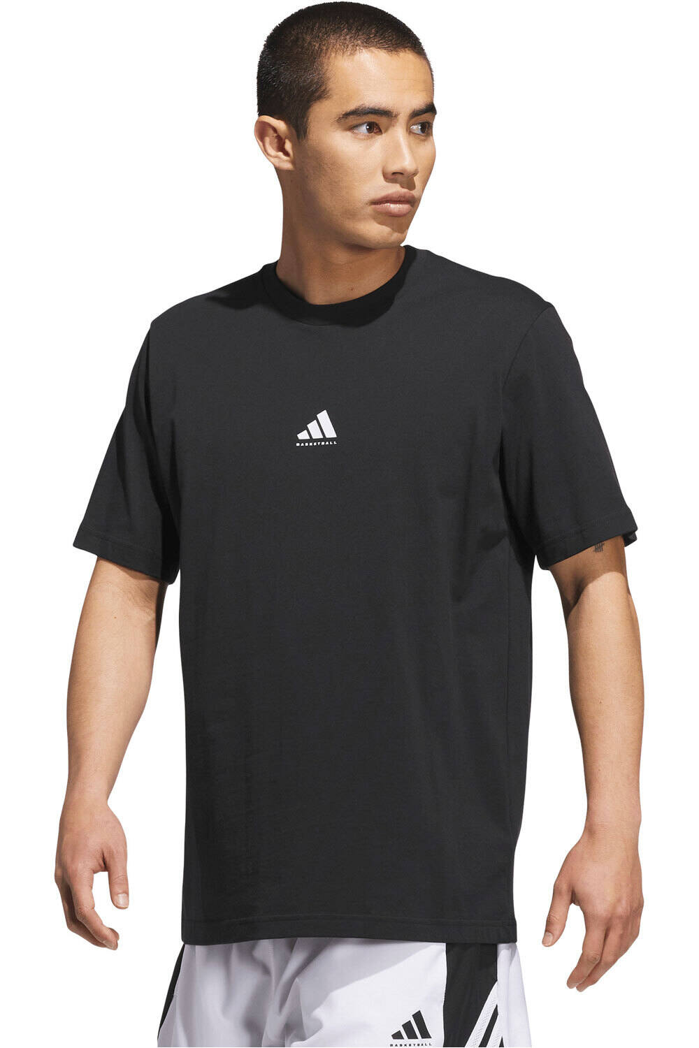 adidas camiseta manga corta hombre BASKETBALL GRAPHIC vista frontal