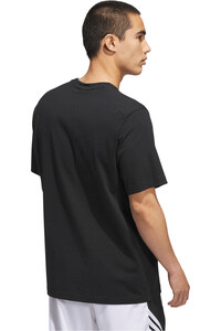 adidas camiseta manga corta hombre BASKETBALL GRAPHIC vista trasera
