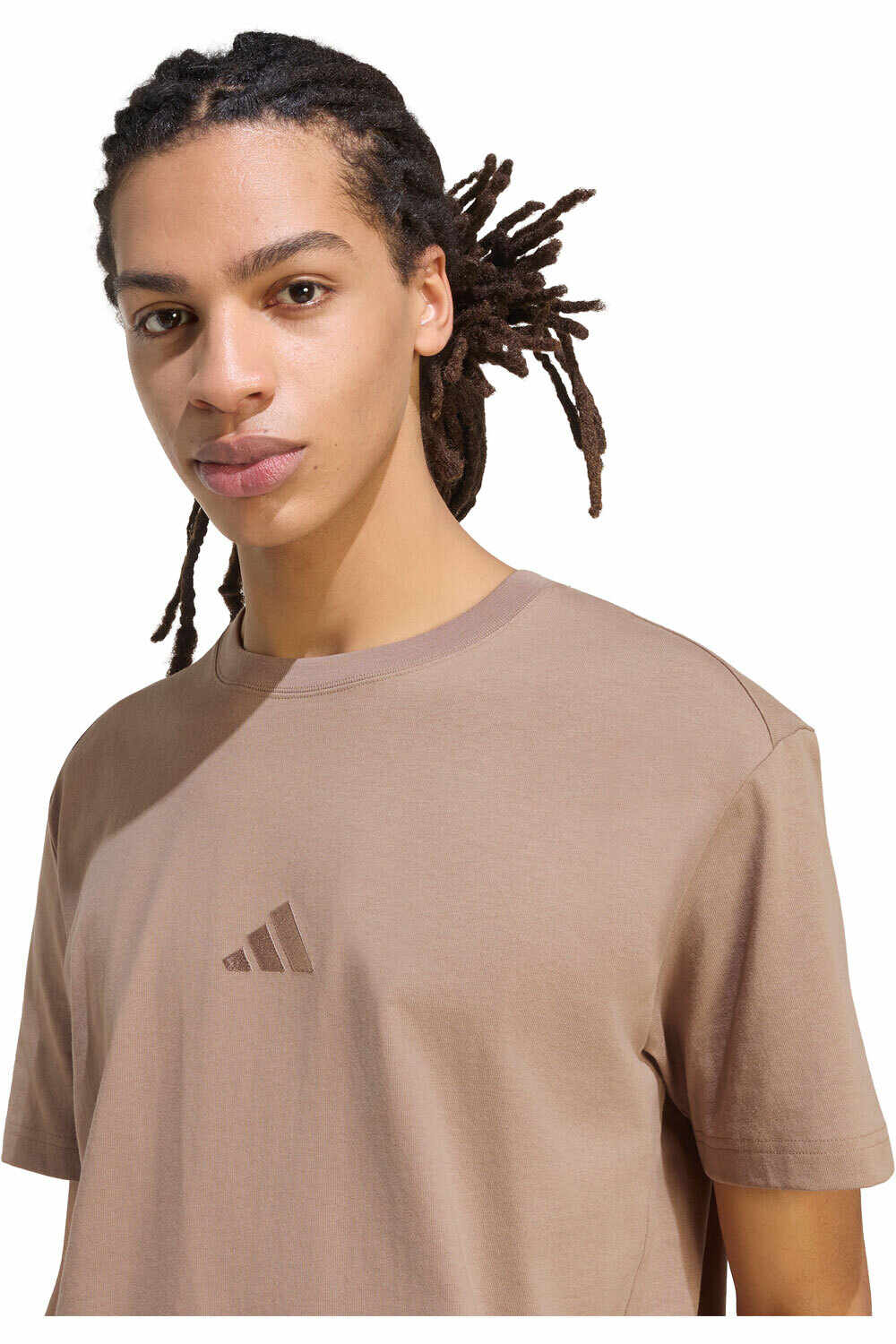 adidas camiseta manga corta hombre CAMISETA EQUIPACION LOGO PEQUENO vista detalle