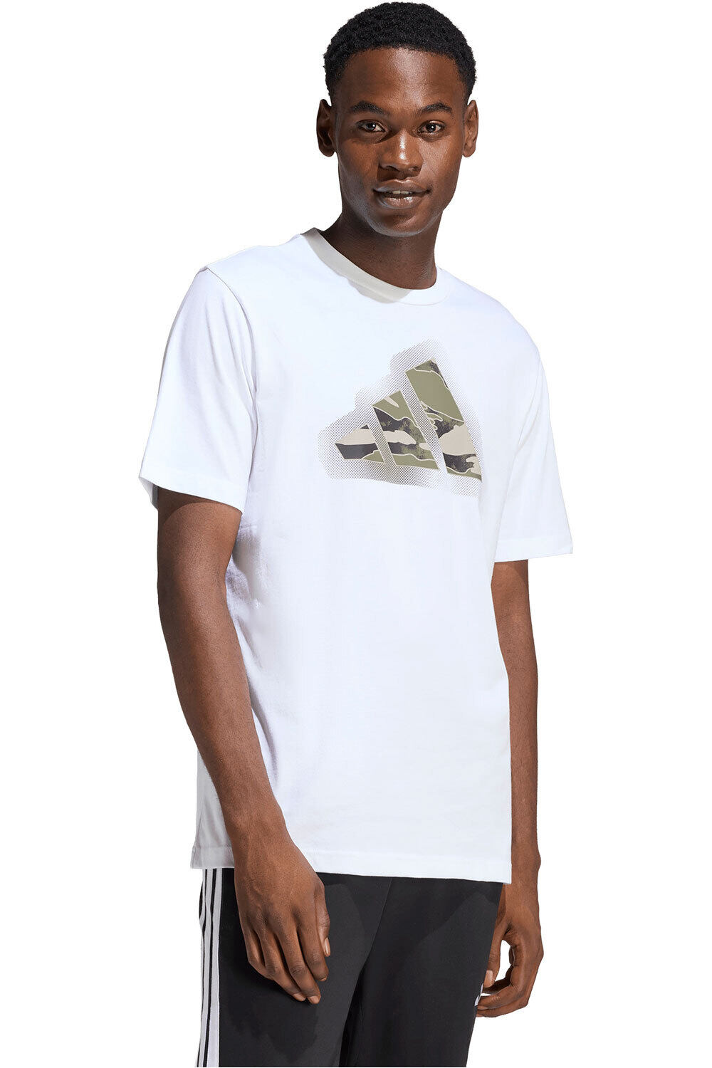 adidas camiseta manga corta hombre CAMUFLAJE MODERN LOGO vista frontal