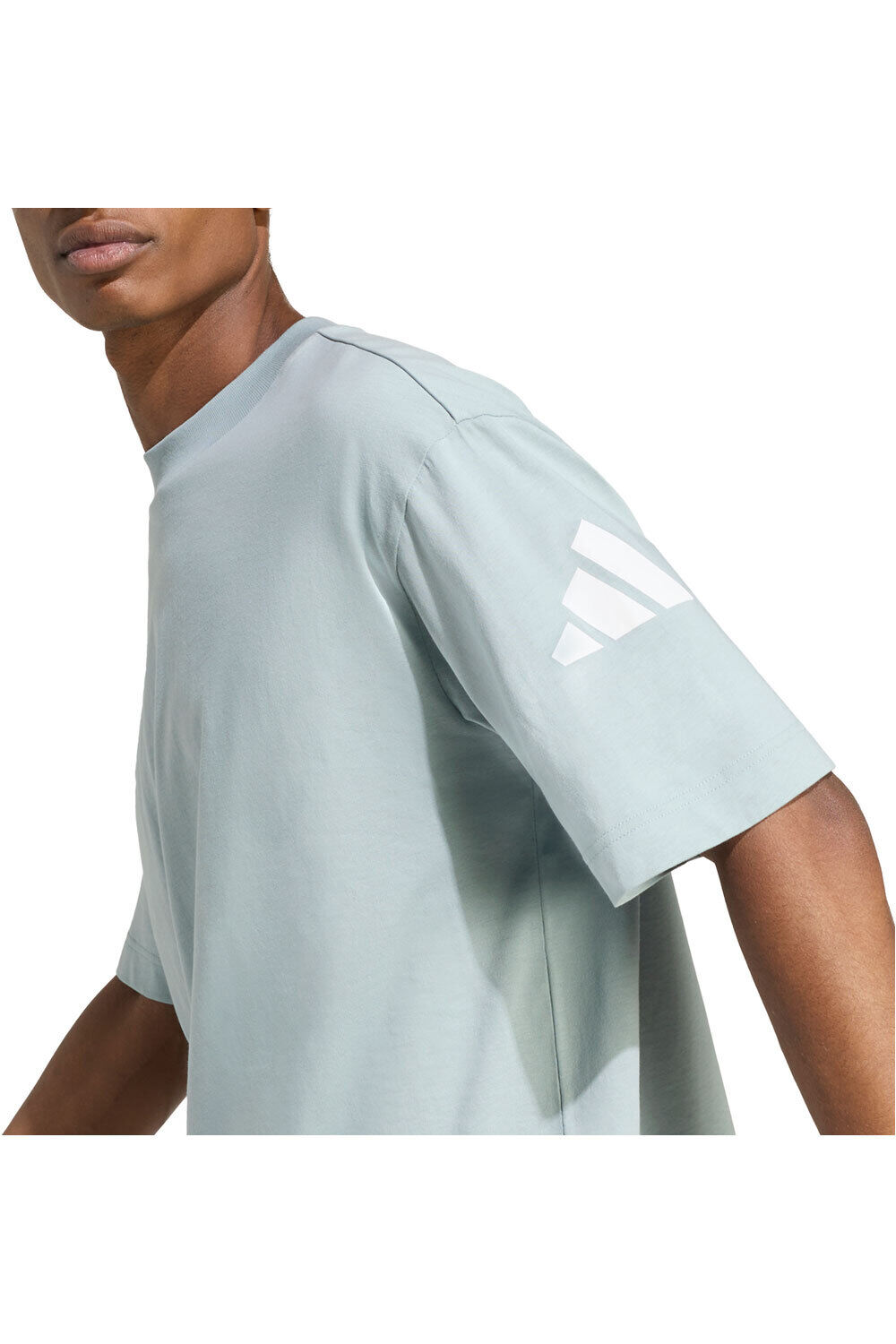 adidas camiseta manga corta hombre ESSENTIALS LOSE FIT THREE BAR vista detalle