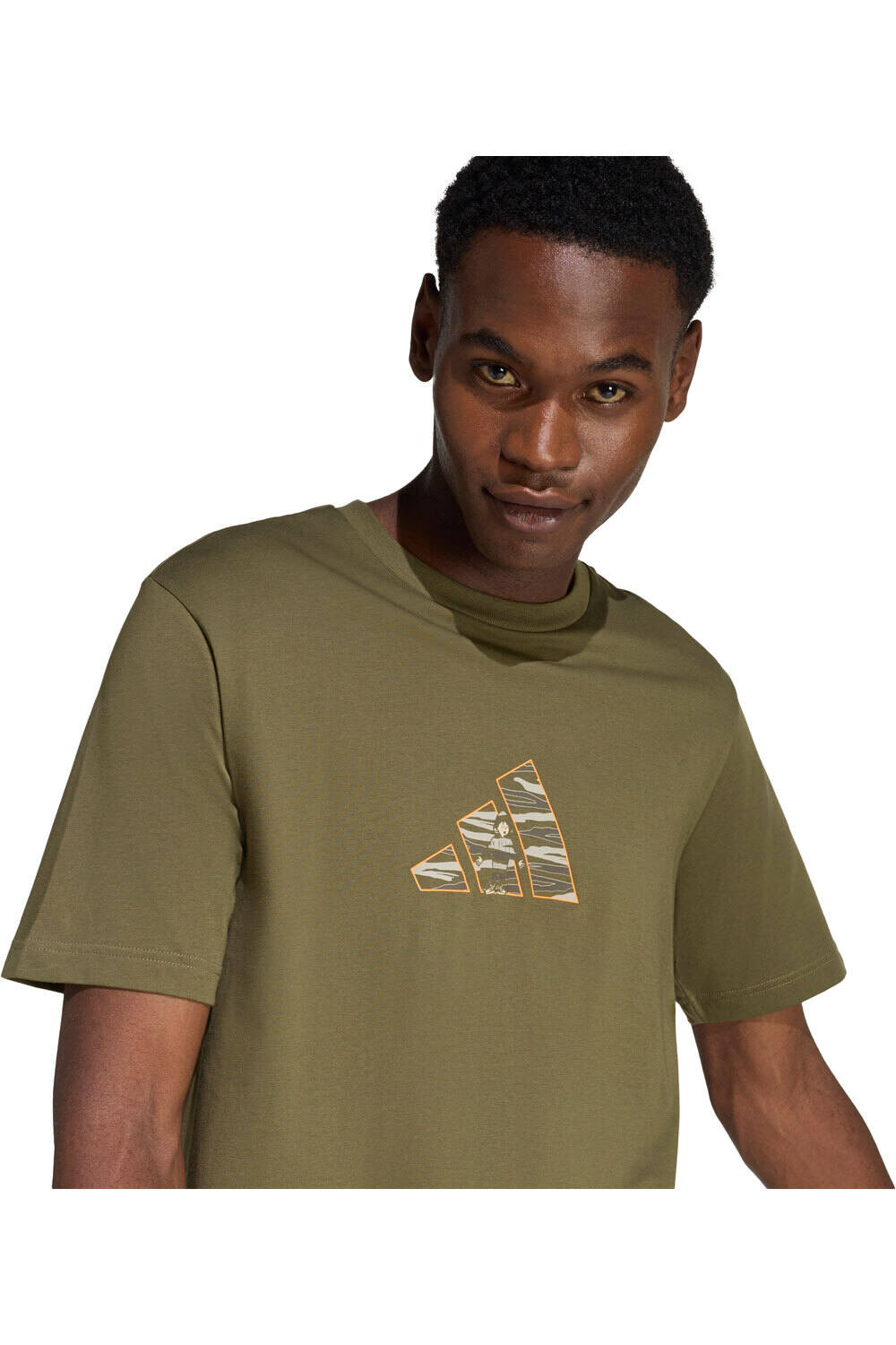 adidas camiseta manga corta hombre ESTAMPADO DE CAMUFLAJE EXPLORER vista detalle