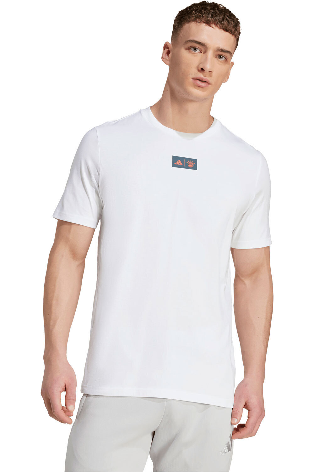 adidas camiseta manga corta hombre FCB SZN GR TE3 vista frontal