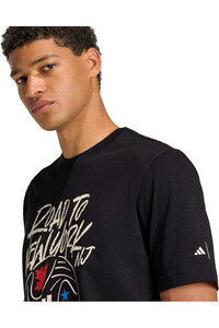 adidas camiseta manga corta hombre FIFA WC ROAD TO NY NJ GRAPHIC vista detalle