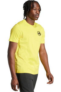 adidas camiseta manga corta hombre FOOTBALL STICKER GRAPHIC vista detalle