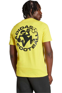 adidas camiseta manga corta hombre FOOTBALL STICKER GRAPHIC vista trasera