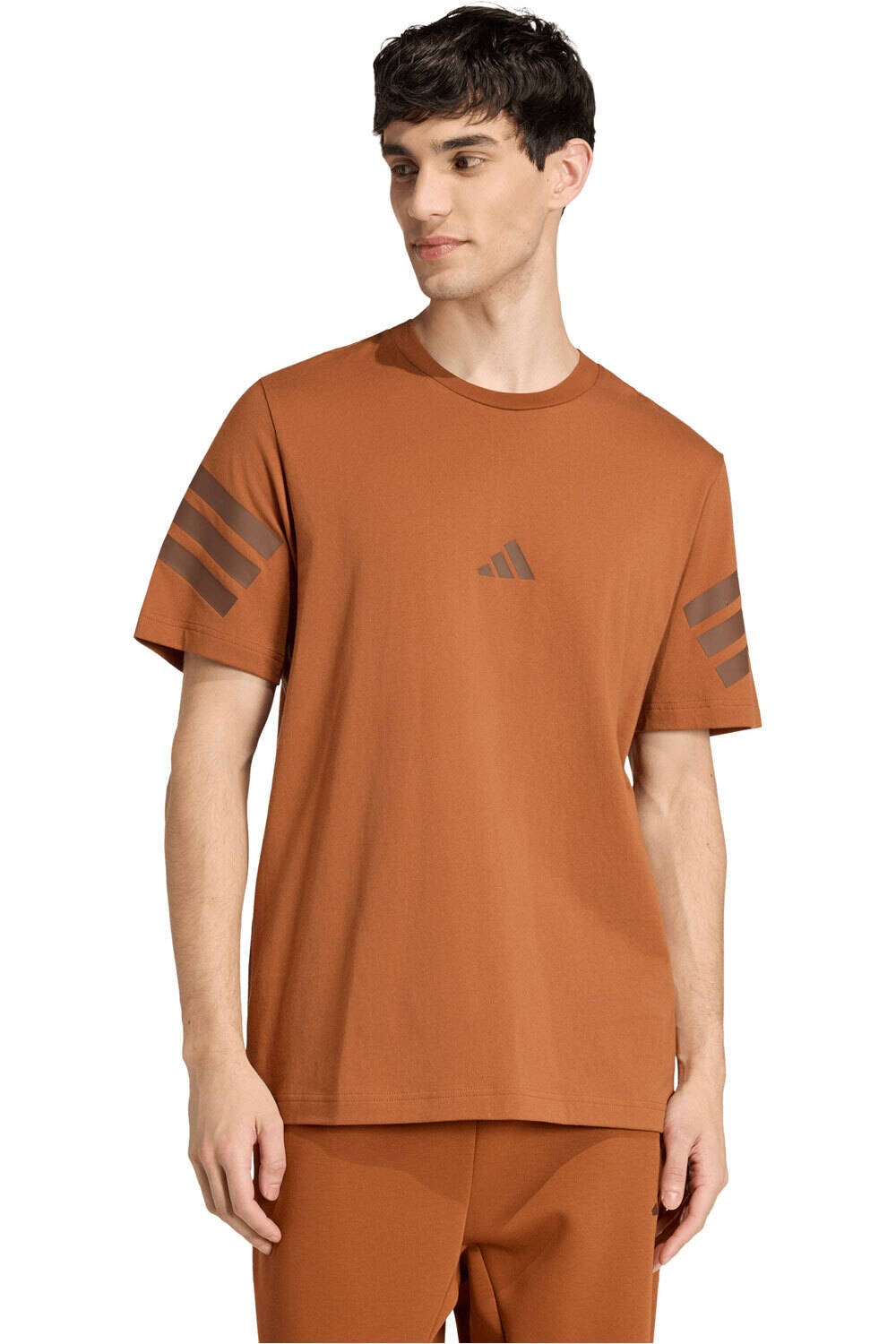 adidas camiseta manga corta hombre FUTURE ICONS 3 BANDAS vista frontal