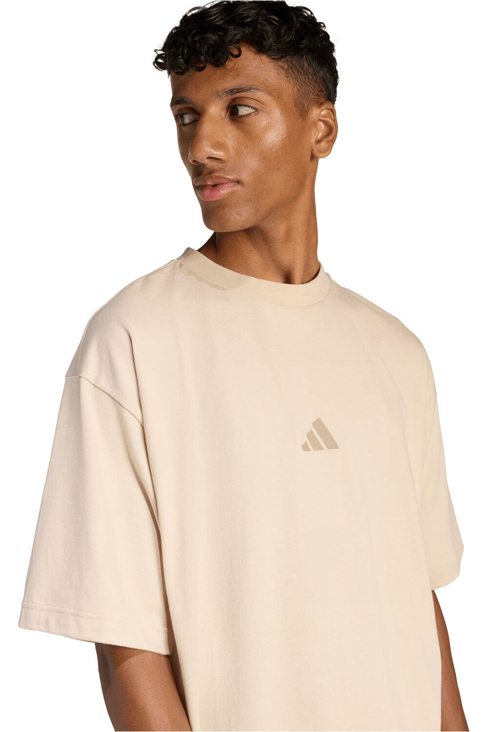 adidas camiseta manga corta hombre FUTURE ICONS SMALL LOGO vista detalle