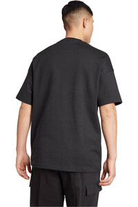 adidas camiseta manga corta hombre GRFICOS BORDADOS ALL SZN vista trasera