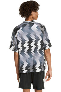 adidas camiseta manga corta hombre HOUSE OF TIRO X COMMON GOAL vista trasera