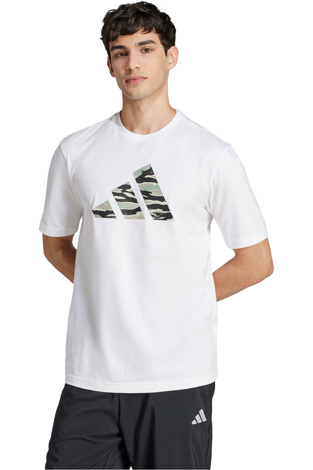 adidas camiseta manga corta hombre M C CAMO LOGO T vista frontal