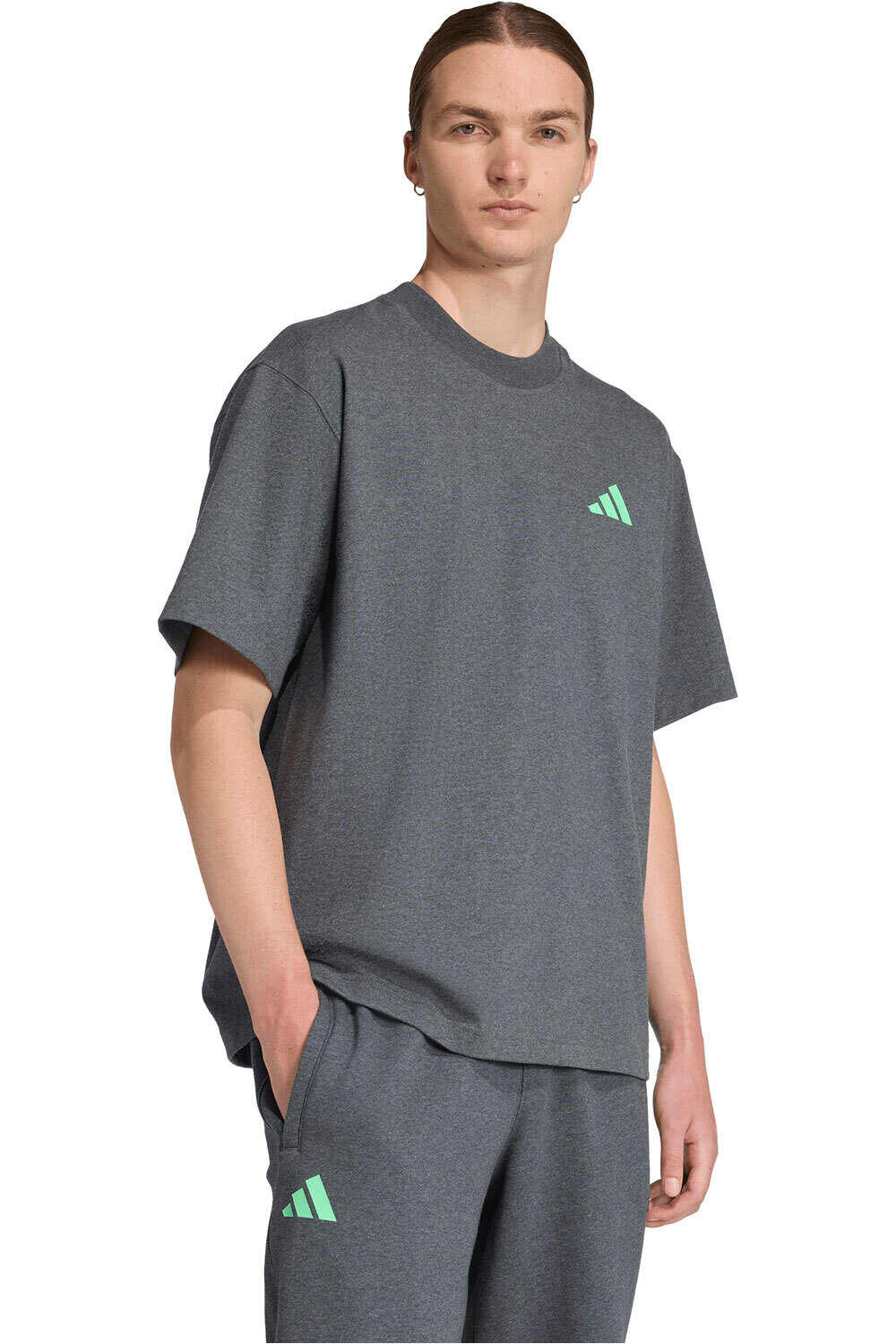 adidas camiseta manga corta hombre MERCEDES - AMG PETRONAS FORMULA 1 vista detalle