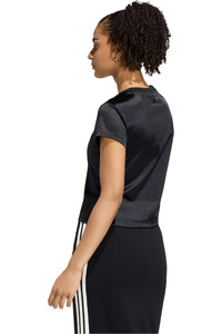 adidas camiseta manga corta mujer Camiseta Seasonal Essentials de raso vista trasera