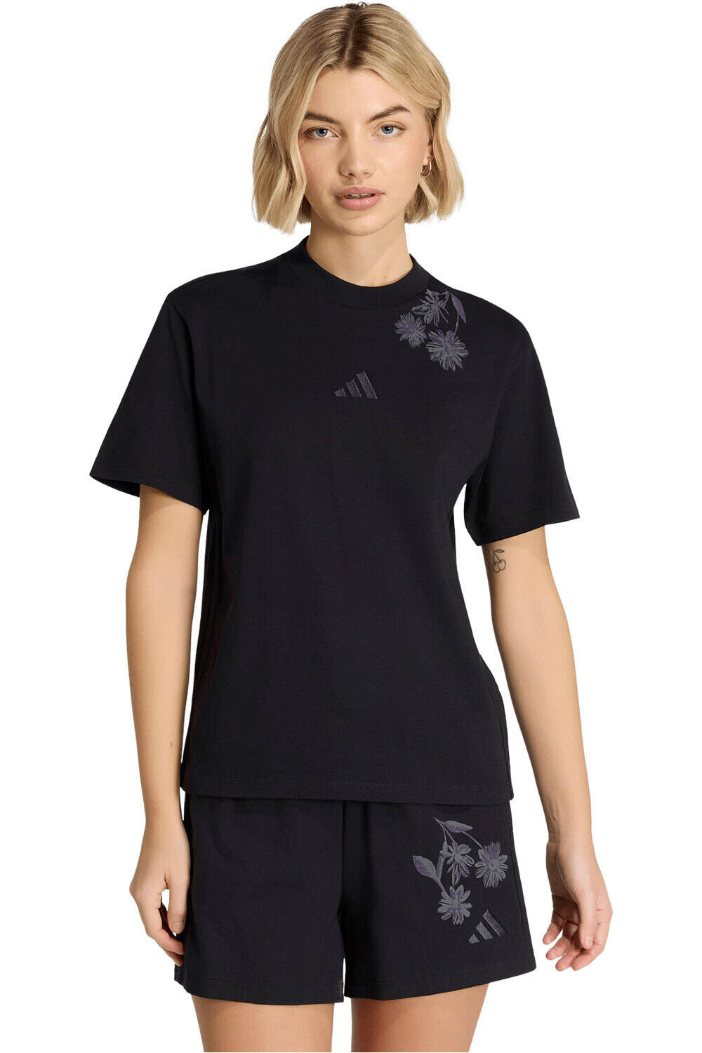 adidas camiseta manga corta mujer ESSENTIALS 3 STRIPES vista frontal