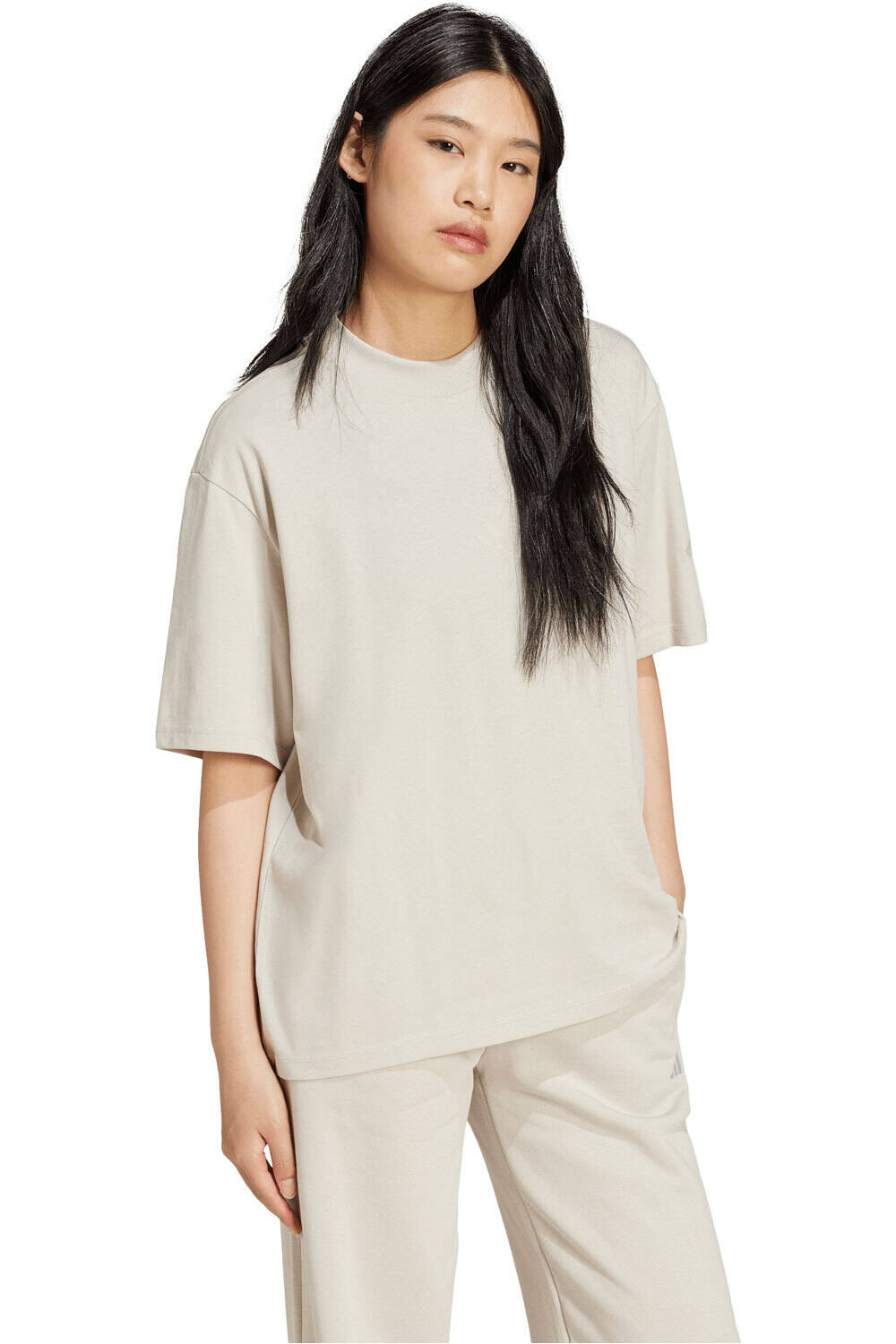 adidas camiseta manga corta mujer ESSENTIALS CONTEMPORARY LOGO BOYFRIEN vista detalle