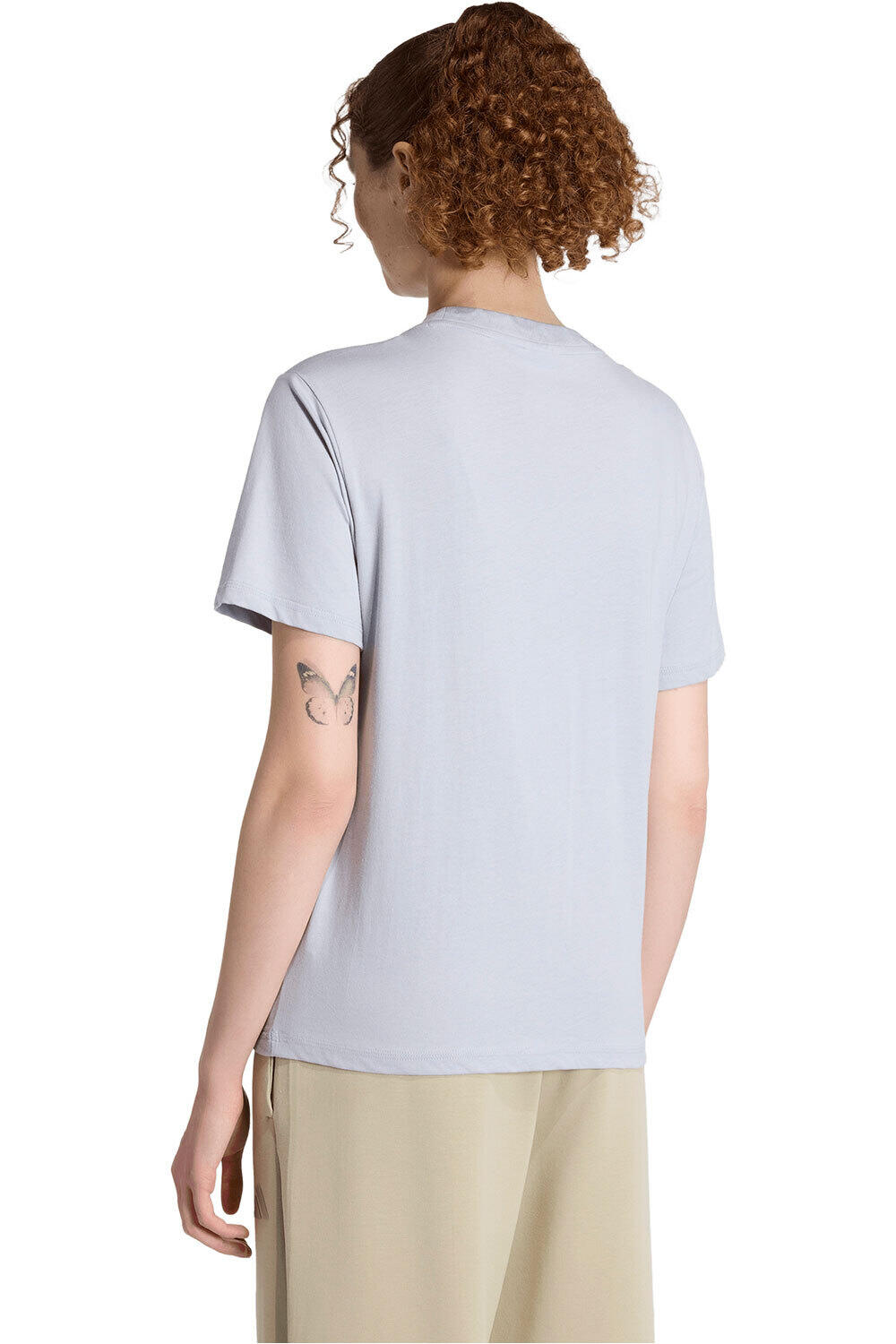 adidas camiseta manga corta mujer ESSENTIALS SMALL LOGO vista trasera