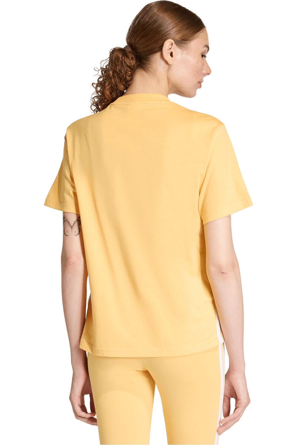 adidas camiseta manga corta mujer ESSENTIALS vista trasera