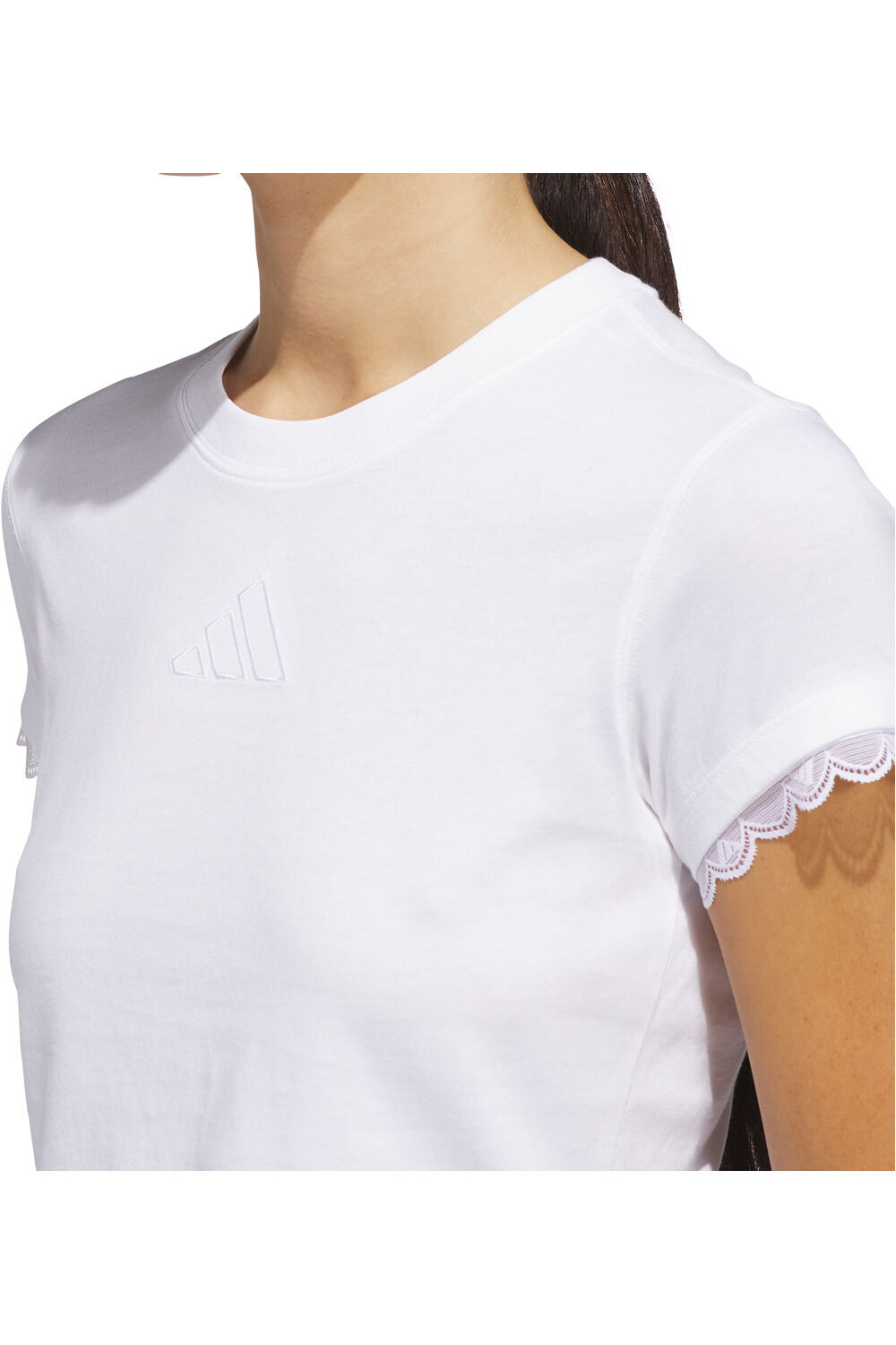 adidas camiseta manga corta mujer ESTAMPADA ENCAJE MANGAS OUTLINES LOGO vista detalle