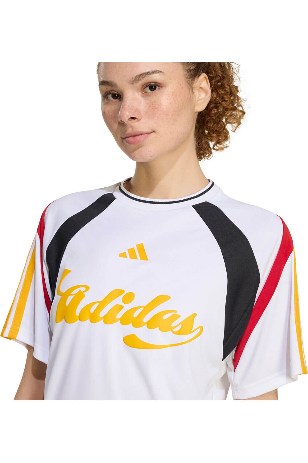 adidas camiseta manga corta mujer HOUSE OF TIRO vista detalle