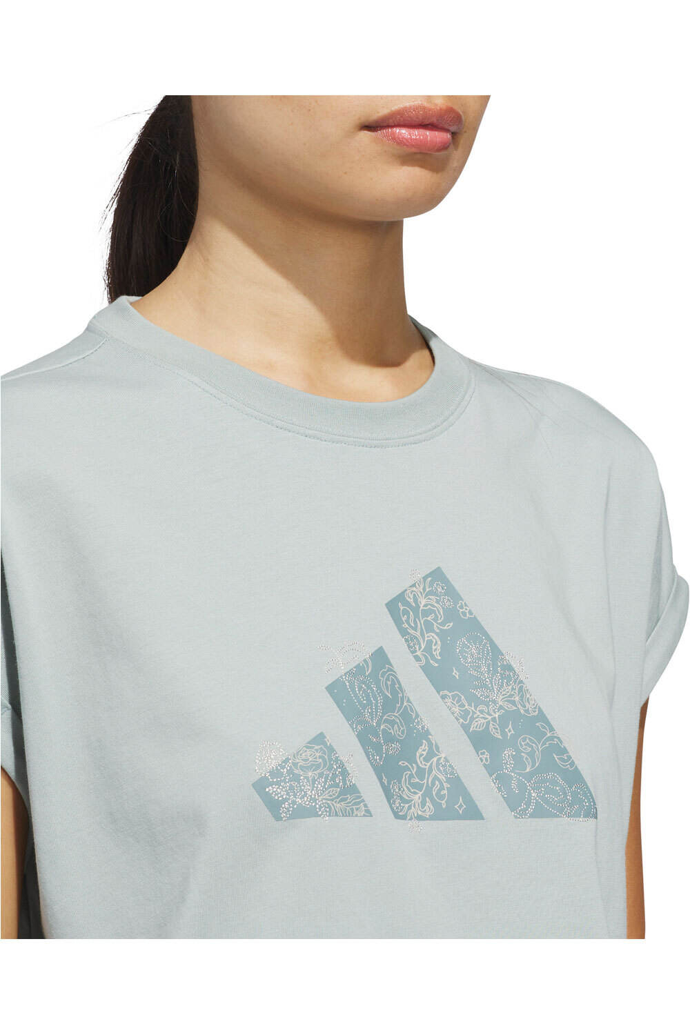 adidas camiseta manga corta mujer LOGOTIPO GRANDE WESTERN FLORALS vista detalle