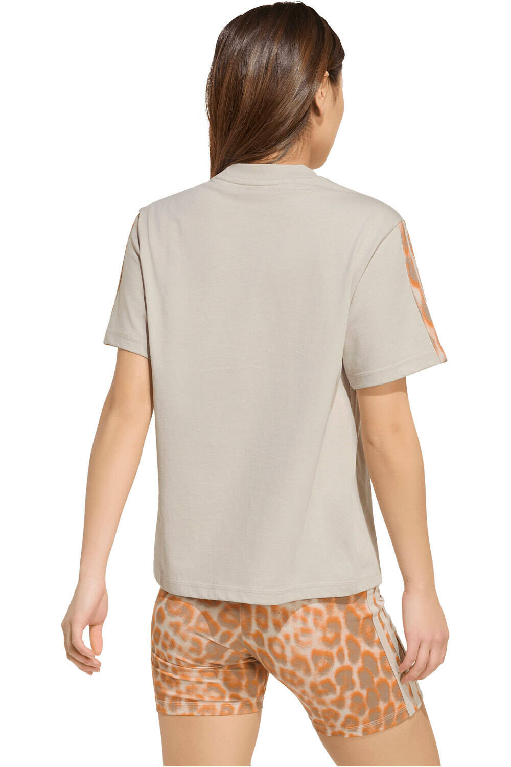 adidas camiseta manga corta mujer SEASONAL ESSENTIALS vista trasera