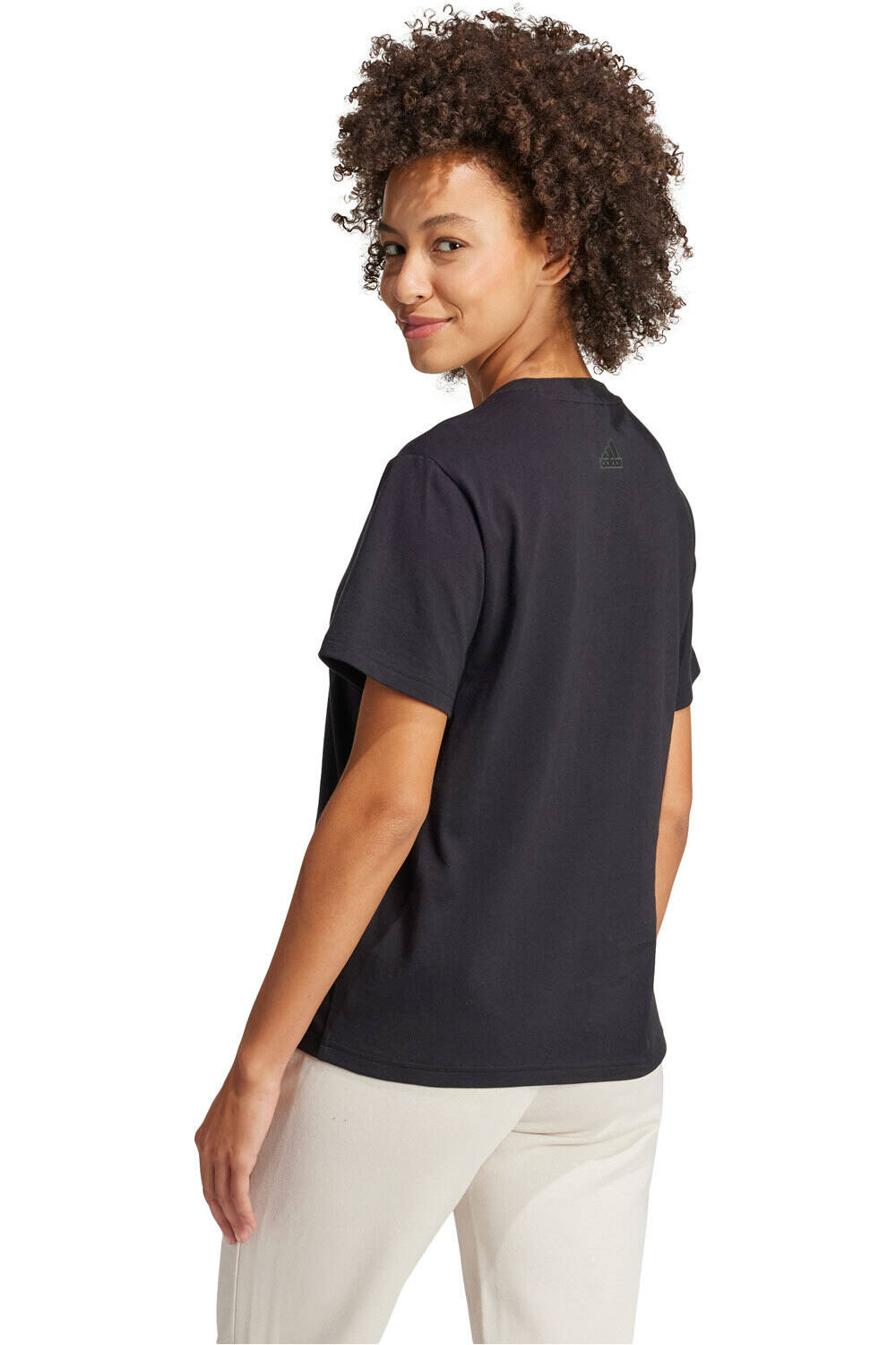 adidas camiseta manga corta mujer W FI LOGO T vista trasera