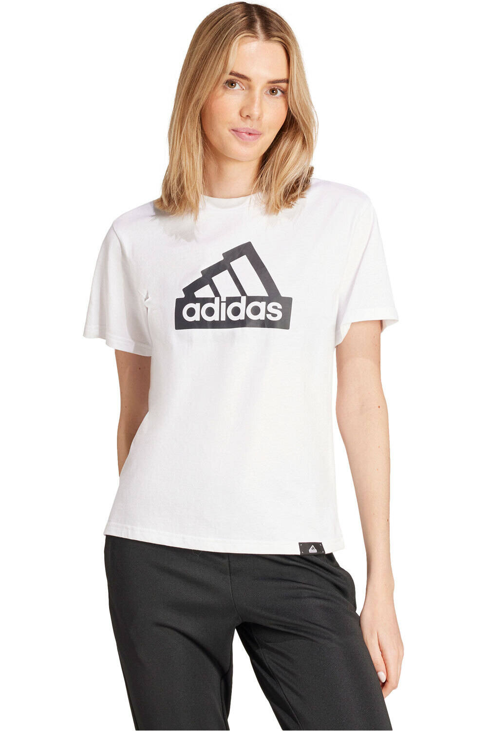 adidas camiseta manga corta mujer W  MOD ESS T vista frontal